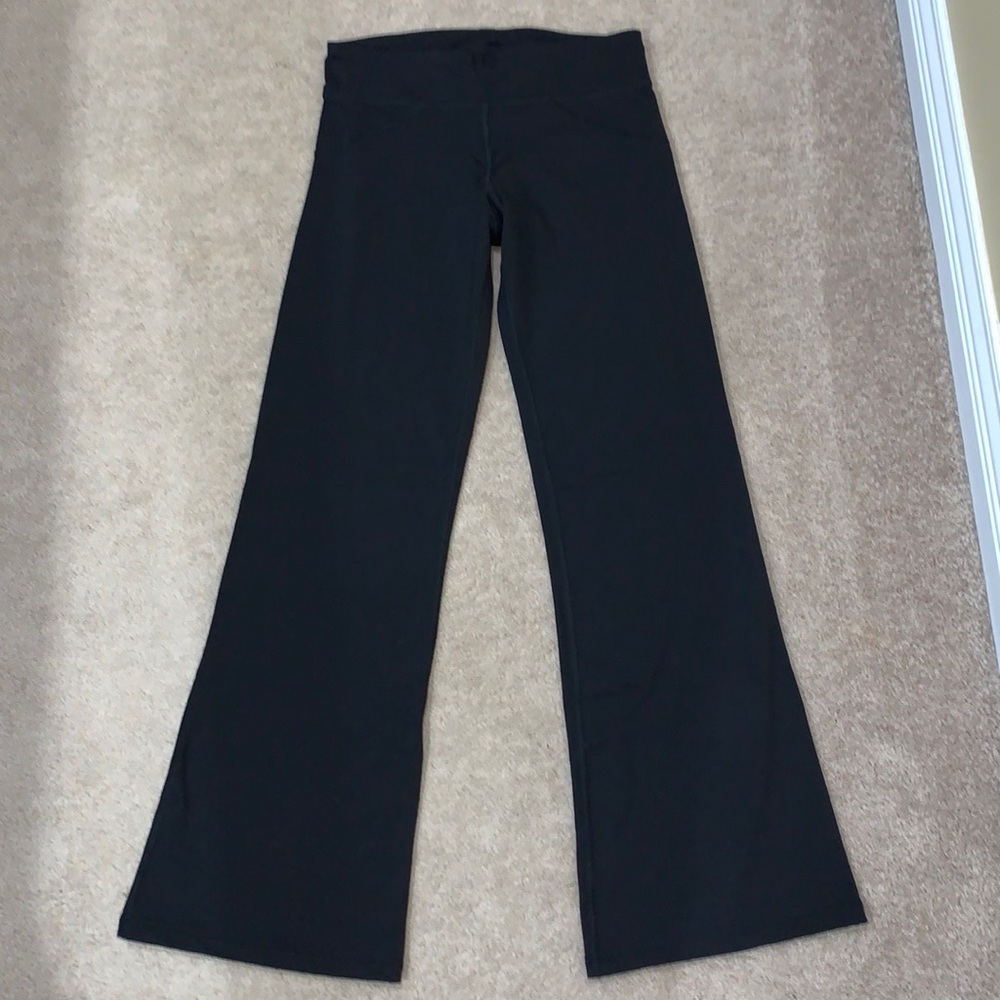 Stretchy yoga pants